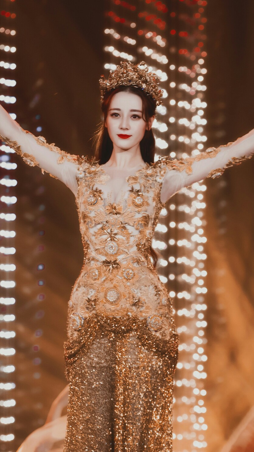 迪丽热巴&middot;迪力木拉提7.jpg