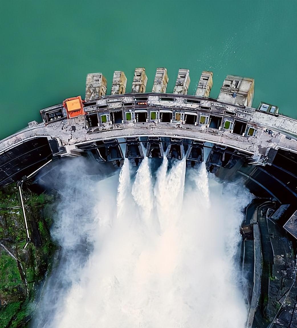 白鹤滩水电站4.jpeg