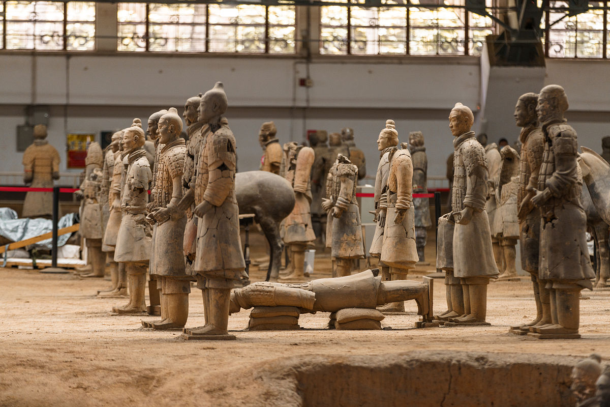 秦始皇陵兵马俑(图1)