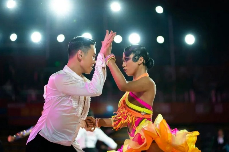 国际标准舞(图2)