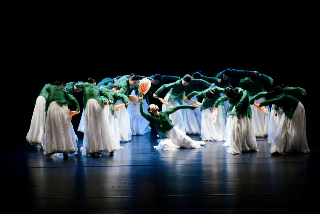 朝鲜族舞蹈(图2)