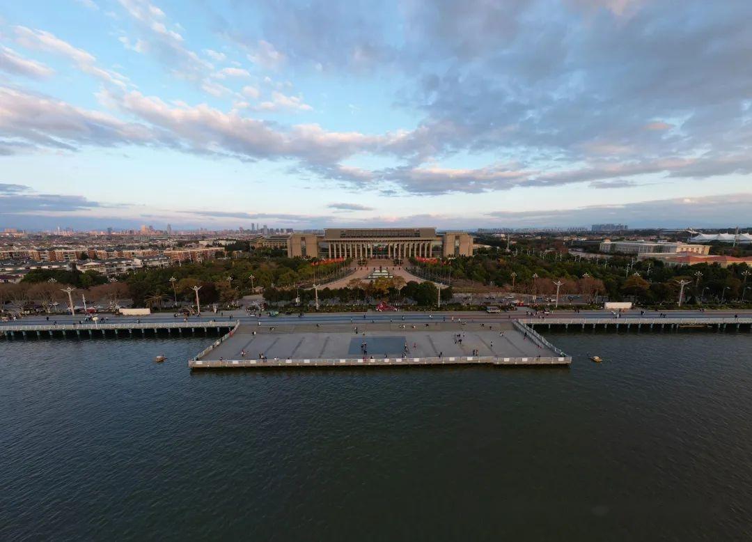 海埂大坝(图2) 海埂大坝(图2)