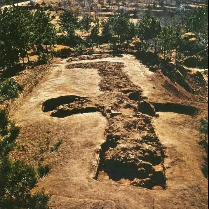 女神庙遗址(图2)