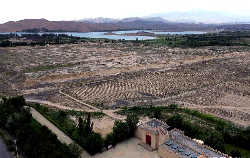 乌拉泊古城(图2)